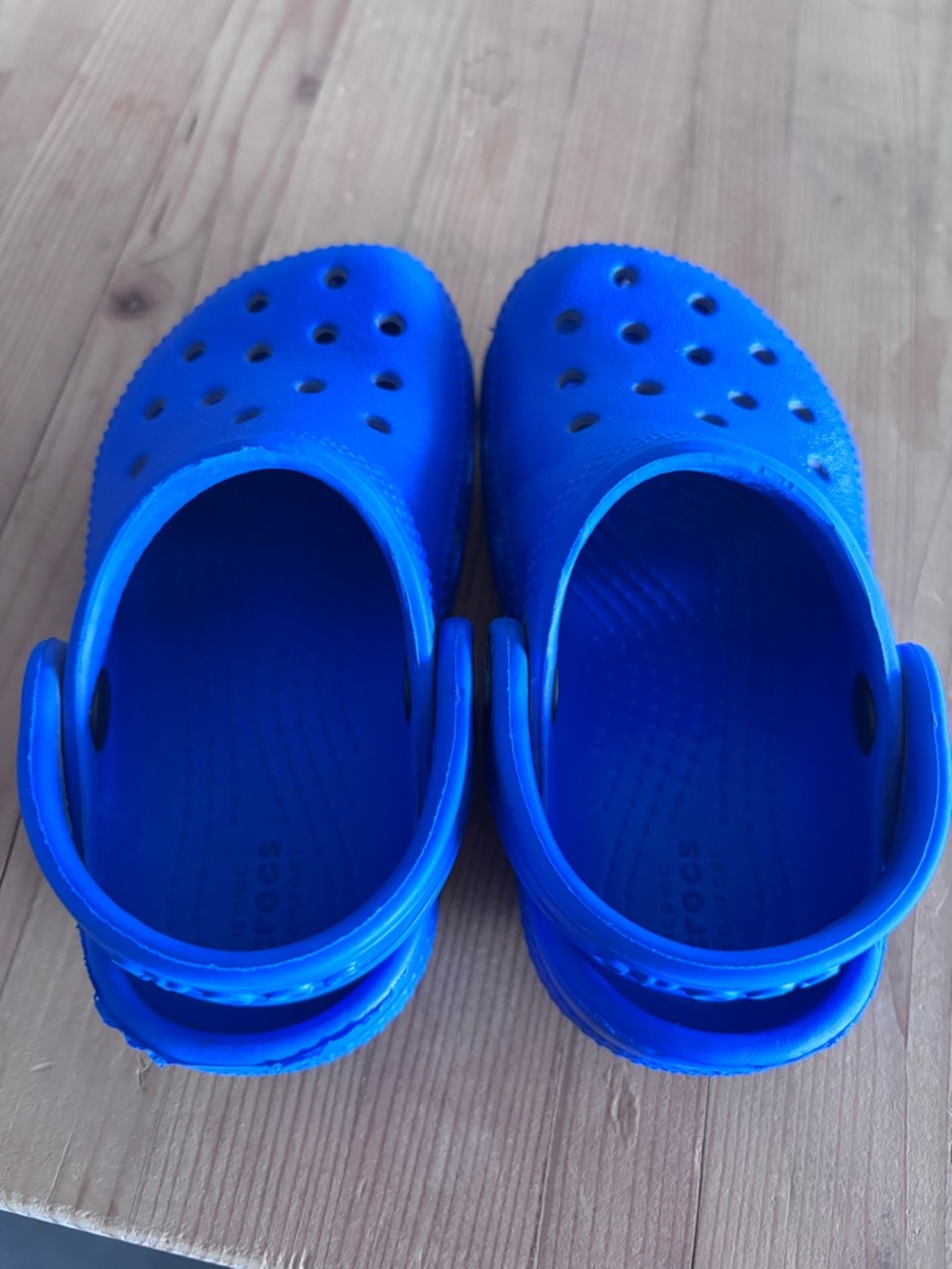 CROCS Classic Kids Clogs in Bright Blue